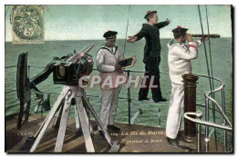 Delcampe - CPA Militaria La Vie Du Marin Signaux A Bord - Uniforms
