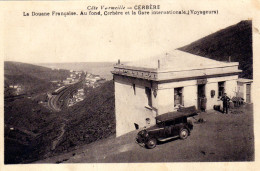 Delcampe - 66)   CERBERE    - La    Douane    Française - Au Fond Cerbère Et La    Gare   Internationale  ( Voyageurs) - Cerbere