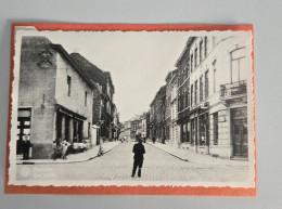 Delcampe - CPSM Gosselies - Rue Astrid - Personnages & Pharmacie Centrale - Ed. NELS - Neuf - Charleroi