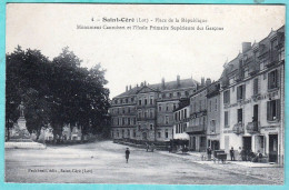 Delcampe - 4 - SAINT CERE - PLACE DE LA REPUBLIQUE - MONUMENT CAMROBERT ET L'ECOLE PRIMAIRE - Saint-Céré