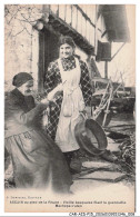 Delcampe - CAR-AIDP15-0738-64 - ASCAIN AU PIED DE LA RHUNE - Vieille Basquaise Filant La Guenouille Machepa Iruten - Ascain