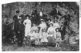 Delcampe - CAR-AETP5-0274-64 - LARUNS - Portrait De Groupe - CARTE PHOTO - Laruns