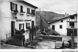 Delcampe - CAR-AAJP7-64-0657 - BIRIATOU L'auberge Hiribarren - Spécialités Basques - Le Fronton - Biriatou