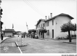 Delcampe - CAR-ABJP10-0941-64 - HENDAYE - Fontière Franco-espagnole - Le Pont International - Hendaye