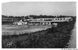 Delcampe - CAR-AEJP7-0355-64 - GUETHARY - Le Village Du T.C.F Le Terrain De Jeux Et La Terasse - Guethary