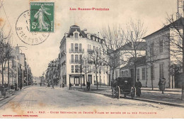 Delcampe - 64 - N°150635 - Pau - Cours Secondaires De Jeunes Filles Et Entrée De La Rue Porteneuve - Pâtisserie - Pau