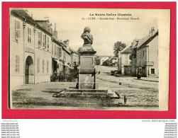 Delcampe - CPA (Réf: T- 390) 12. LURE (70 HAUTE-SAÔNE) Grande Rue - Monument Desault (animée, Tacot) - Lure