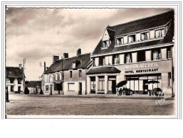 Delcampe - 61.JUVIGNY-SOUS-ANDAINE.L A PLACE HOTEL-RESTAURANT """"AU BON ACCUEIL"""".CONFORT, PRIX MODERES....LIEU DE PECHE.CPSM - Juvigny Sous Andaine