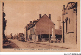 Delcampe - CAR-AAAP9-61-0616 - LA FERTE-FRESNEL - Rue De La Gare Et Le Monument Aux Morts - La Ferte Mace