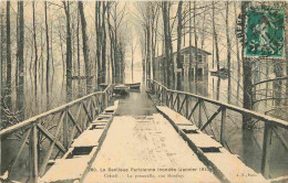 Delcampe - Carte Postale Ancienne - 94 - Creteil - La Banlieue Parisienne Inondée Janvier 1910 - La Passerelle Rue Monfray - CPA - - Creteil
