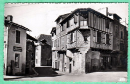 Delcampe - FIGEAC - QUARTIER DU VIEUX FIGEAC - CPSM PETIT FORMAT - Figeac
