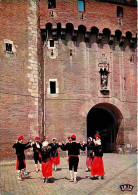 Delcampe - Carte Postale - Folklore - Danses - Roussilon - Danse Folklorique Devan Le Castillet à Perpignan - CPM - Voir Scans Rect - Dans