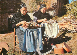 Delcampe - Carte Postale - Métiers - Artisanat - Dentelle - Les Fuseaux Du Velay - Corsetés D'or, D'argent, De Lin - Folklore - CPM - Kunsthandwerk