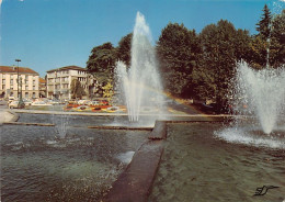 Delcampe - Carte Postale [88] Epinal Jet D'eau  Très Beau Plan - Epinal