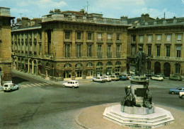 Delcampe - N°43605 Z -cpsm Reims -la Place Royale- - Reims
