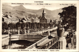Delcampe - CPA La Bourboule Pont Sur La Dordogne Square Joffre - La Bourboule