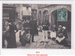 Delcampe - CLAMECY: Un Coin Du Marché - Très Bon état - Clamecy