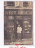 Delcampe - NEVERS : Carte Photo Du Salon De Coiffure GENTET (GAGNEPAIN - Salon Modern - Coiffeur) - état - Nevers