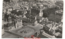 Delcampe - NEVERS: Place Carnot, Caisse D'epargne, Palais Ducal, Hôtel De Ville Vue Aérienne 10x15 - état - Nevers