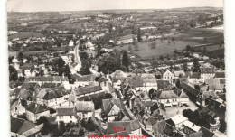Delcampe - POUGUES-les-EAUX: Centre Du Bourg Vue Aérienne 10x15 - Très Bon état - Pougues Les Eaux