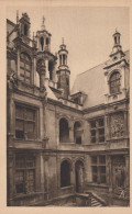 Delcampe - France Caen Normandie Cour Hôtel D Escoville Xvie Architecture Unposted #SCC787 - Caen
