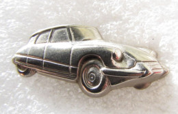 Delcampe - PIN'S    CITROËN   DS  Zamak  3D  44 Mm - Citroën