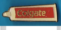 Delcampe - PIN'S //  ** DENTIFRICE COLGATE ** - Marques