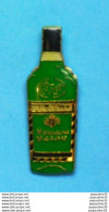Delcampe - 1 PIN'S  //   ** PAGÈS / VERVEINE DU VELAY ** - Dranken