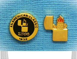 Delcampe - 2 PIN'S // ** BRIQUETS ESSENCE " ZIPPO " AMERICAN CLASSIC 1932 ** . (Made In USA) - Otros & Sin Clasificación