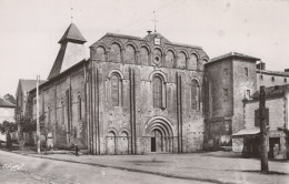 Delcampe - France Cadouin Dordogne Abbaye Cistercienne Façade Real Photo Unposted #SCD238 - Autres & Non Classés