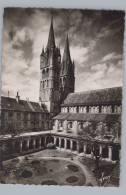 Delcampe - France Caen Cloître St Étienne Abbaye Aux Hommes Architecture Unposted #SCD996 - Caen