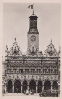 Delcampe - France St Quentin Hôtel De Ville Architecture Gothique Unposted #SCD830 - St. Quentin En Yvelines