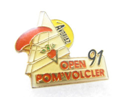 Delcampe - PIN'S    BOISSONS  POM' VOLCLER   OPEN 91  AVORIAZ - Bebidas