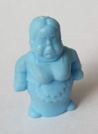 Delcampe - FIGURINE PUBLICITAIRE ASTERIX MOTTA 1980 SERVANTE DE GALANTINE Bleu Pas Dunkin - Asterix & Obelix