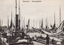 Delcampe - Nederland Stavoren Havengezicht Met Vissersboten Real Photo Unposted #SCE839 - Stavoren