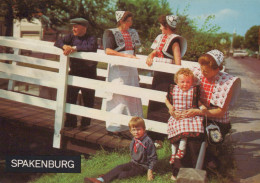 Delcampe - Nederland Spakenburg Lokale Mensen Traditionele Klederdracht Verzonden #SCE820 - Spakenburg