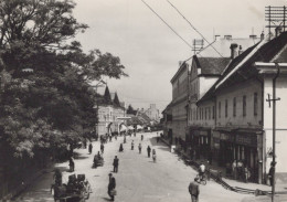 Delcampe - Yugoslavia Vinkovci Main Street Architecture People 1959 #SCE719 - Joegoslavië