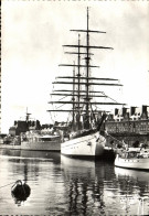 Delcampe - CPM Bateau Saint Malo Bassin Vauban Gorch Fock Barque Ecole De La Marine Allemande - Velieri