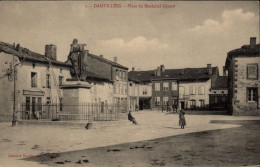 Delcampe - 55  DAMVILLERS  Place Du Marechal Gerard - Damvillers