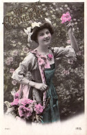 Delcampe - (RECTO / VERSO) VIVE SAINTE CATHERINE - JEUNE FEMME AVEC DES FLEURS - TIMBRE DE BELGIQUE - CPA - 75 - St. Catherine