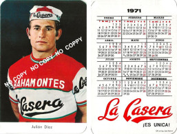 Delcampe - CARTE CYCLISME JULIAN DIAZ TEAM LA CASERA - BAHAMONTES 1971 ( COUPE FORMAT 7 X 10,7 ) - Radsport