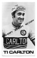 Delcampe - CARTE CYCLISME WES MASON TEAM CARLTON 1971 ( FORMAT 8,5 X 14 ) - Radsport