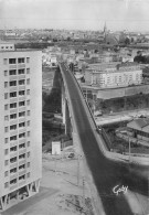 Delcampe - Brest , Finistère * Vue Générale Et Au Premier Plan , Immeuble H.L.M. Quéliverzan * Architecte LPOEZ & GRAVEREAUX - Brest