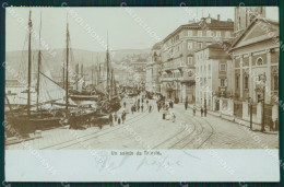 Delcampe - Trieste Città Barche PIEGA Cartolina QZ8979 - Trieste (Triest)