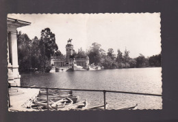 Delcampe - Espagne – Madrid – Parque Del Retiro Y Monumento A Alfonso XII – Éditeur : Foto García Garrabella – Circulée En 1952 - Madrid