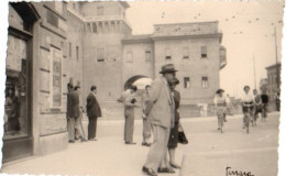 Delcampe - ITALIA - FERRARA - Centro, Vera Foto, Retro Bianco, Mm 140x90 Anni 50 - GEN 25- 3-17 - Ferrara