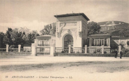 Delcampe - Argelès Gazost * Place Et L'institut Thérapeutique * établissement Médical Santé Médecine - Argeles Gazost