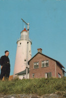 Delcampe - Nederland Urk Vuurtoren Met Man En Huis Architectuur #SCG263 - Urk