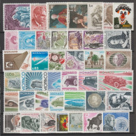 Delcampe - MONACO - 1975 - ANNEE COMPLETE ! YVERT N°1003/1042 ** MNH - COTE = 102 EUR. - 40 TIMBRES - Annate Complete