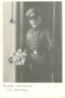 Delcampe - A6157 Social History Soldier Officer In Uniform With Flower Bouquet. Birthday Greetings - Geburtstag